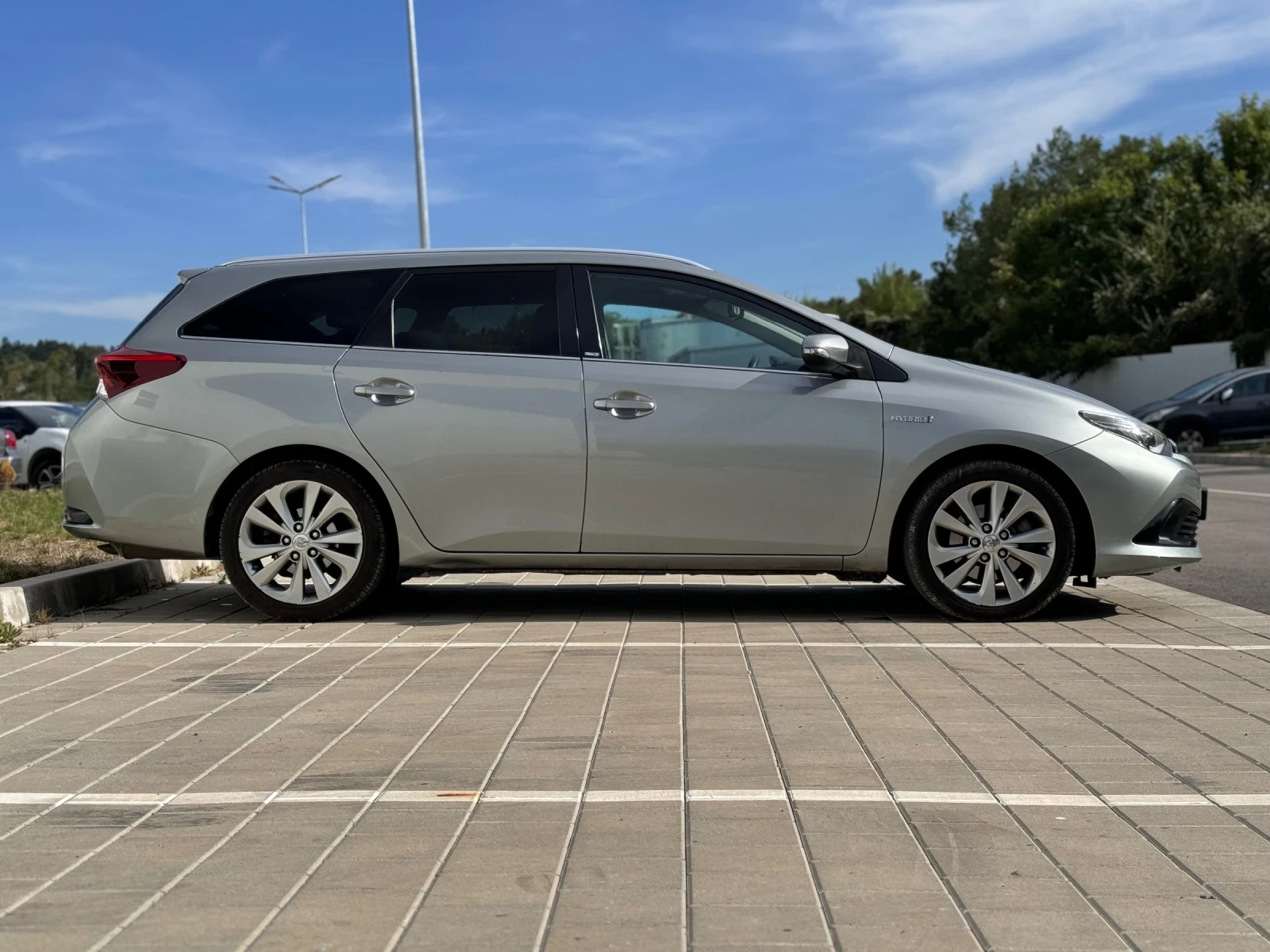 Toyota Auris 1.8 HYBRID LED NAVI LANE ASSIST  - изображение 5