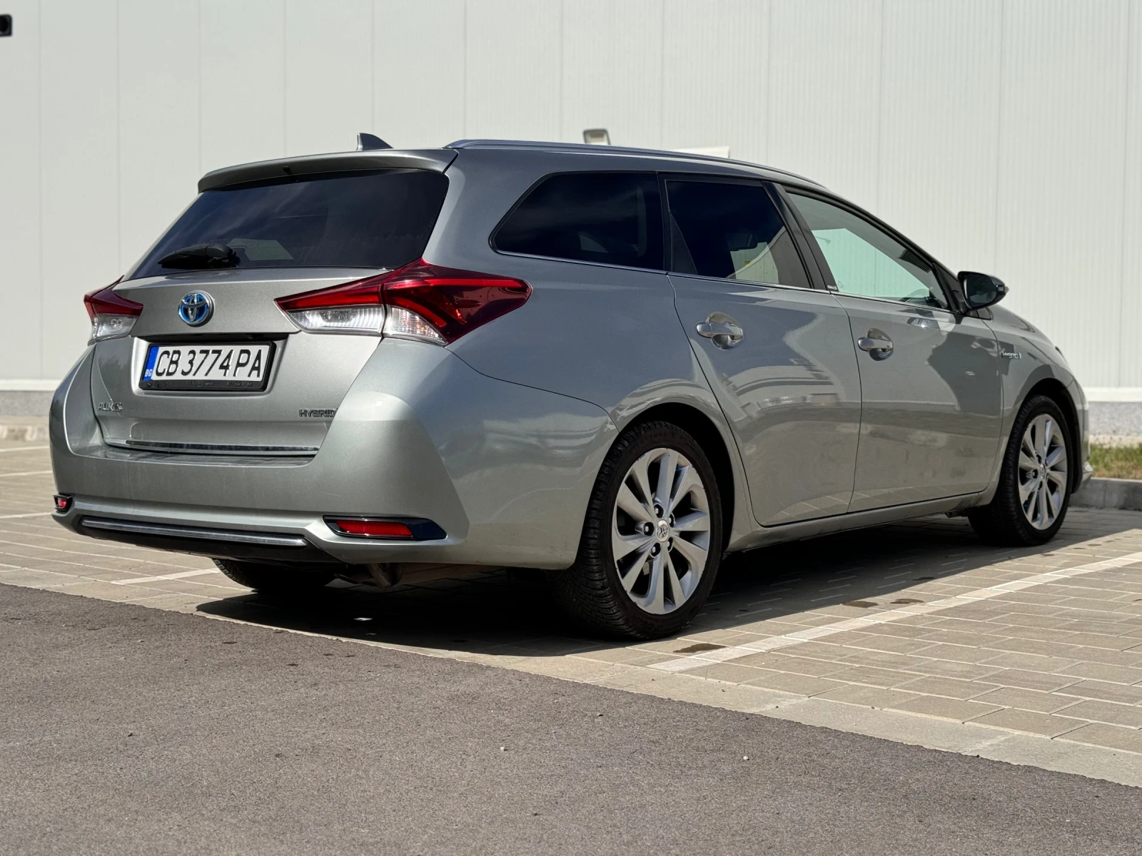 Toyota Auris 1.8 HYBRID LED NAVI LANE ASSIST  - изображение 10