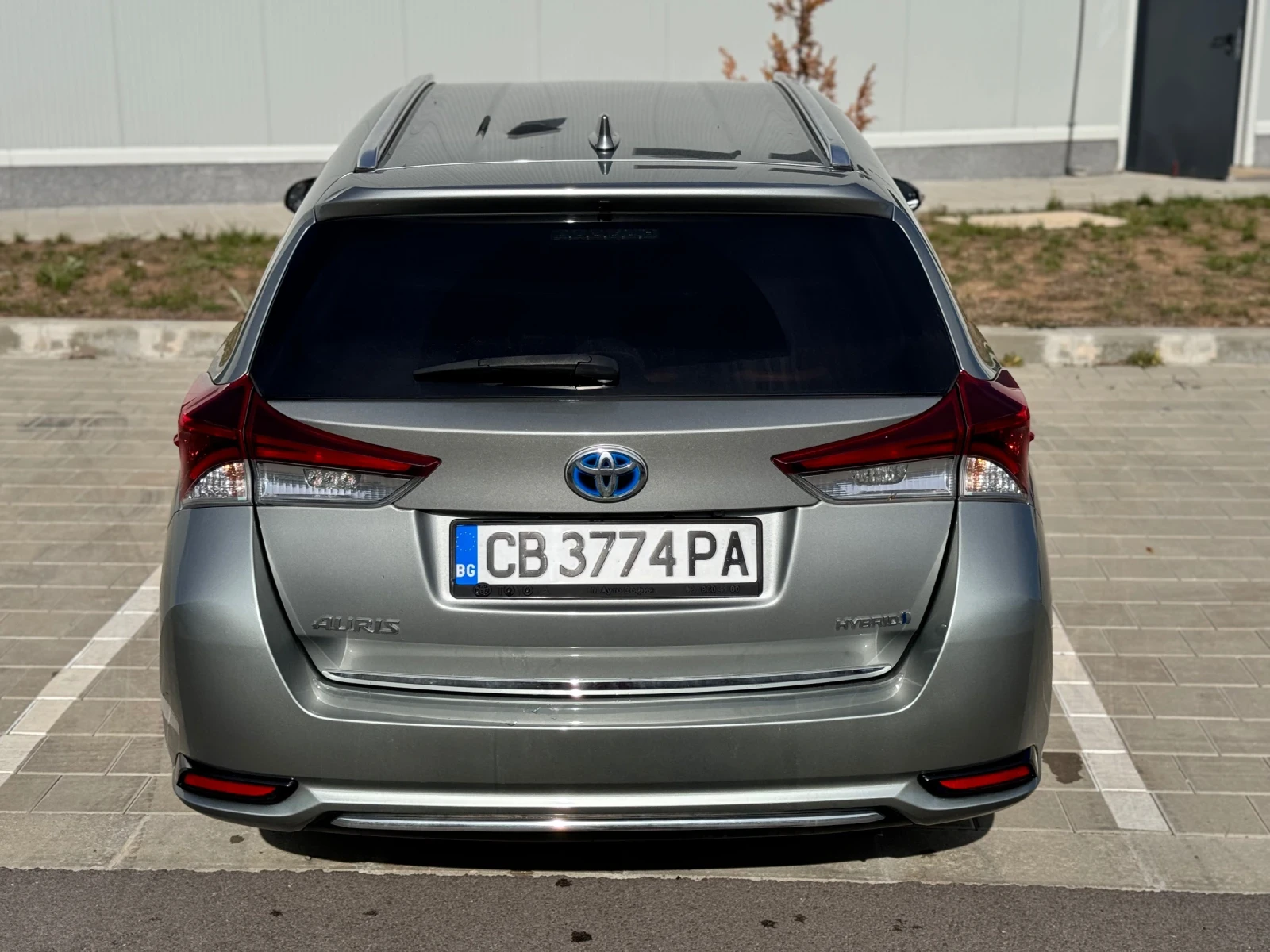 Toyota Auris 1.8 HYBRID LED NAVI LANE ASSIST  - изображение 8