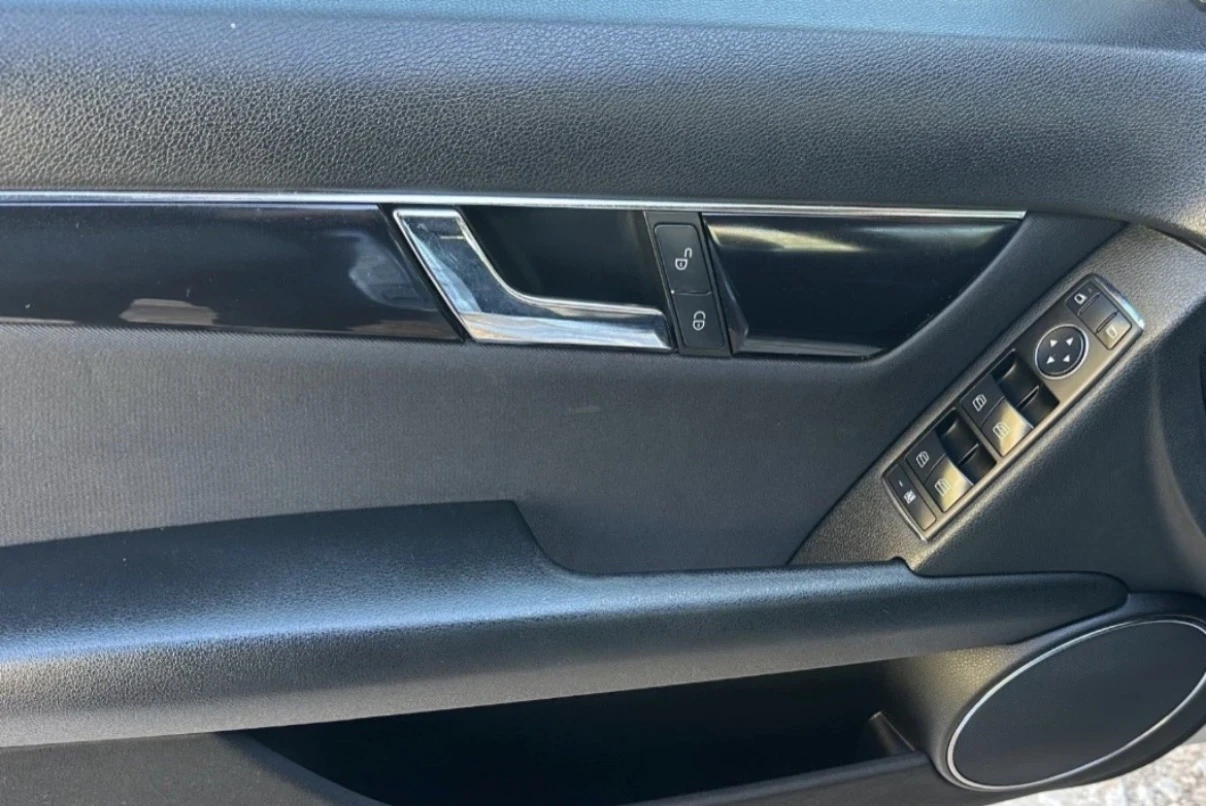 Mercedes-Benz C 180 Kompressor Classic* , снимка 10 - Автомобили и джипове - 47666252