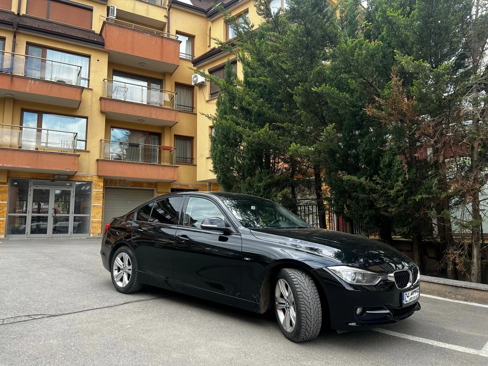 BMW 318 F30 - изображение 6