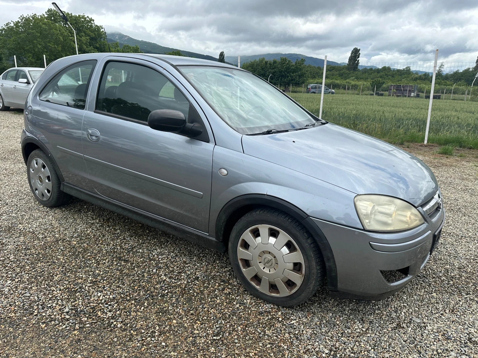 Opel Corsa 1.0 КЛИМАТИК - изображение 3
