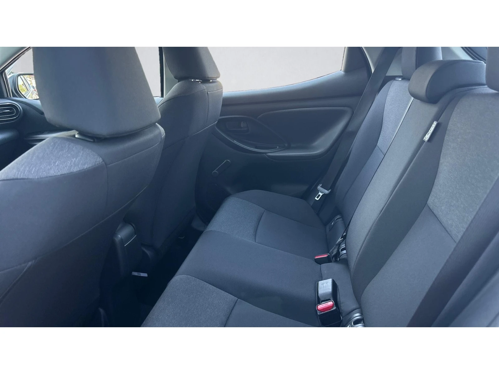 Toyota Yaris    350 . | Mobile.bg   11