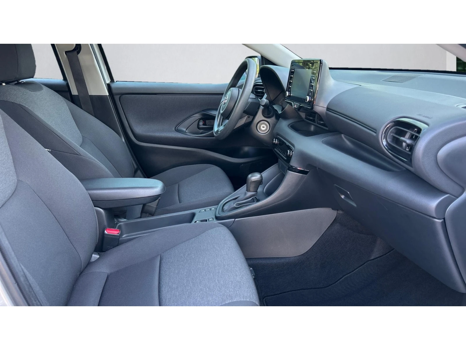 Toyota Yaris Месечна вноска от 350 лв. - изображение 6
