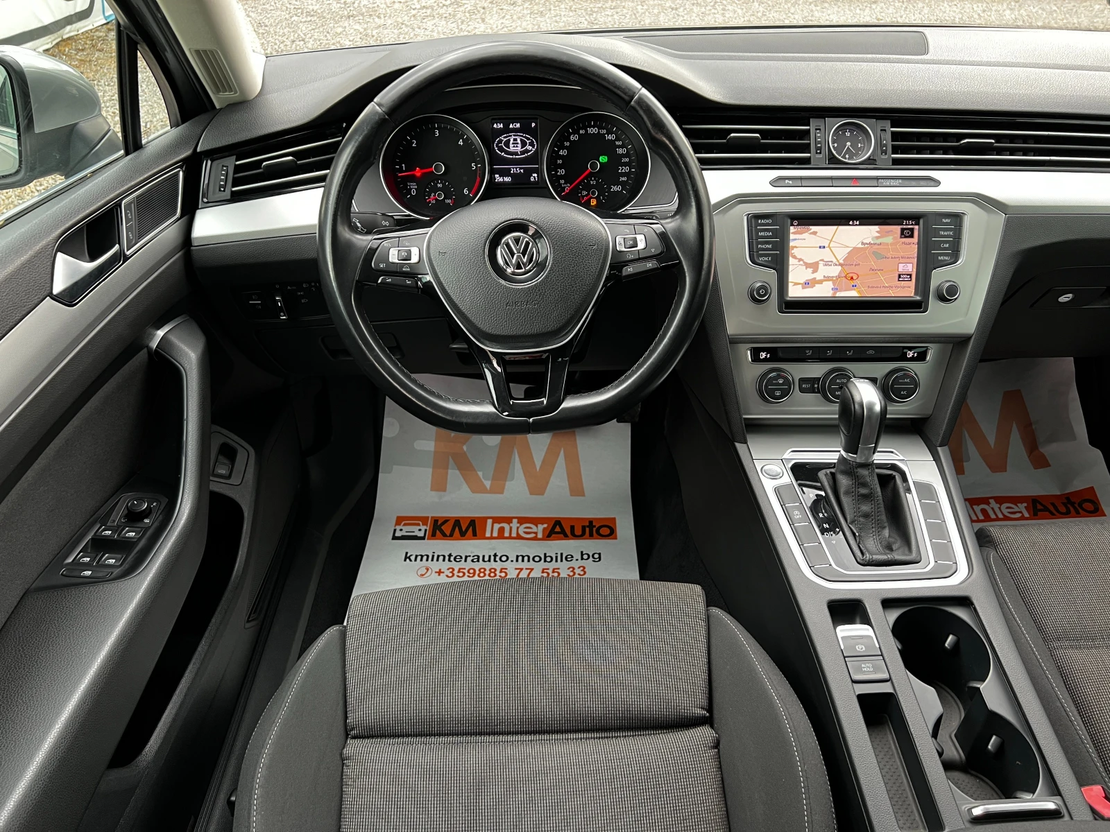 VW Passat 2.0TDI AUT/HIGHLINE/NAVI/СЕРВИЗНА ИСТОРИЯ/ACC, снимка 11 - Автомобили и джипове - 52672900