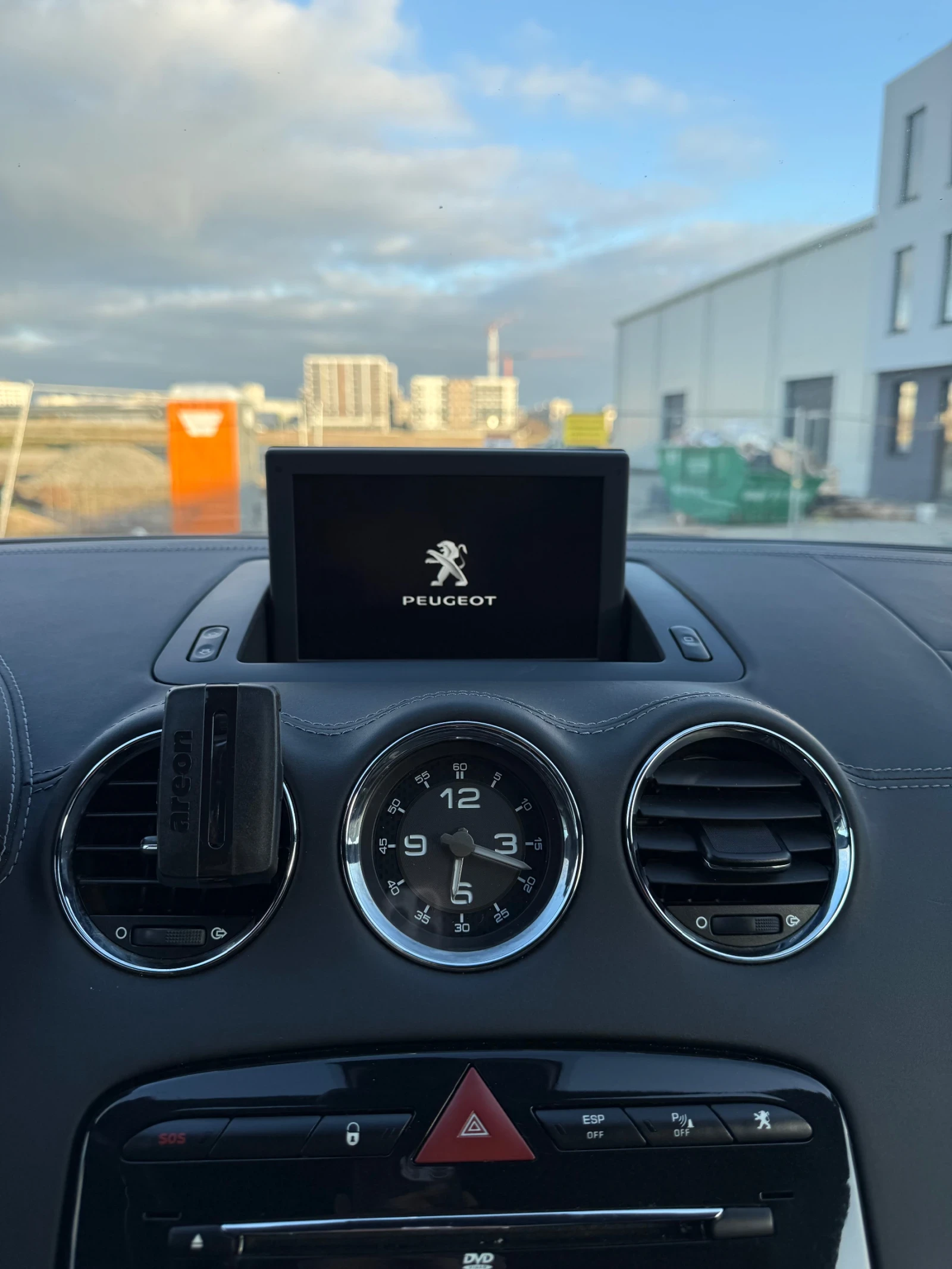 Peugeot RCZ 1.6i 156hp, снимка 11 - Автомобили и джипове - 53835579