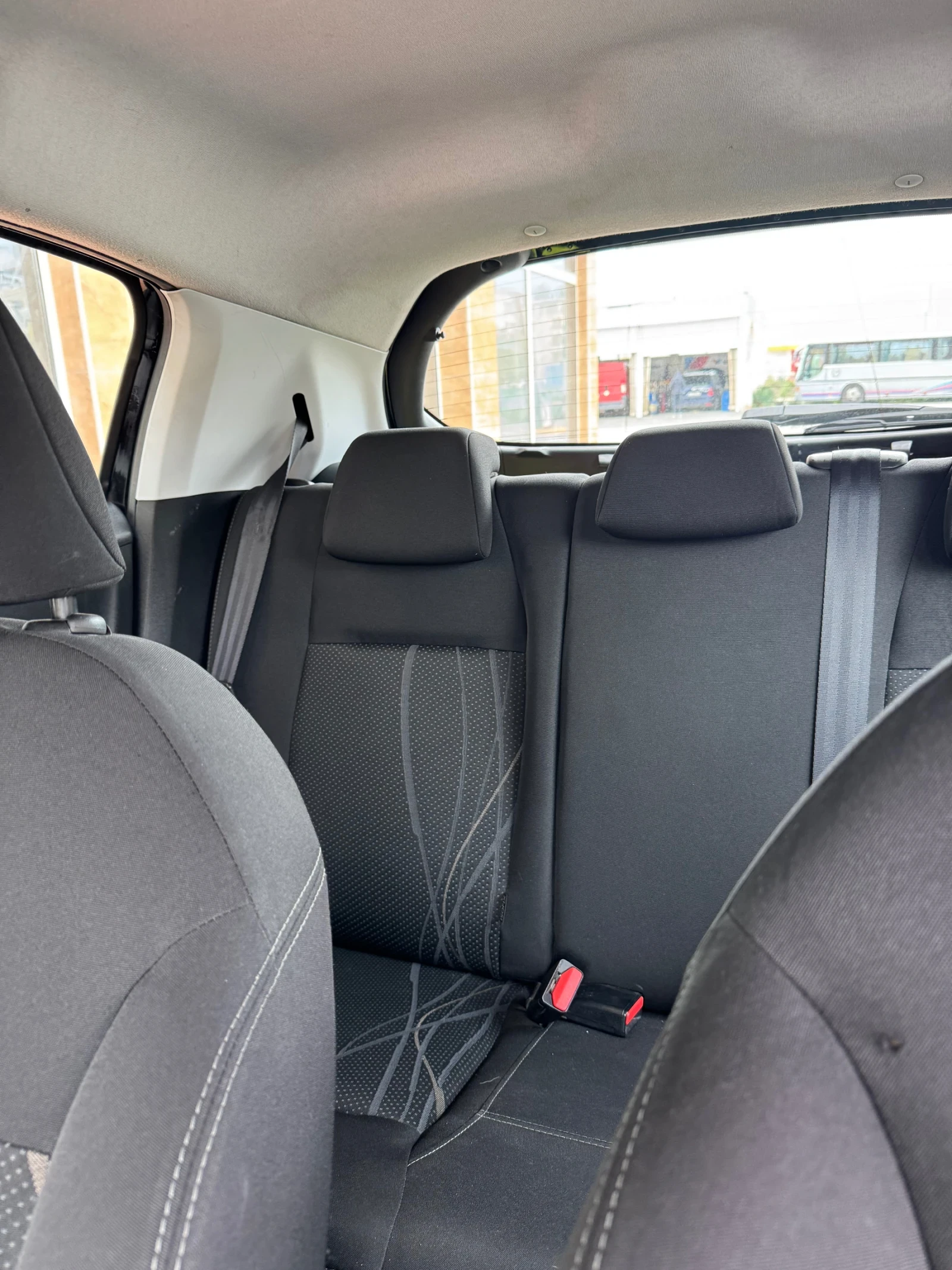 Peugeot 208, снимка 8 - Автомобили и джипове - 53907771