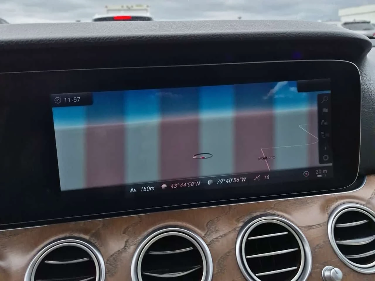 Mercedes-Benz E 400 * CARFAX * ЦЕНА ДО БГ, снимка 10 - Автомобили и джипове - 54223298