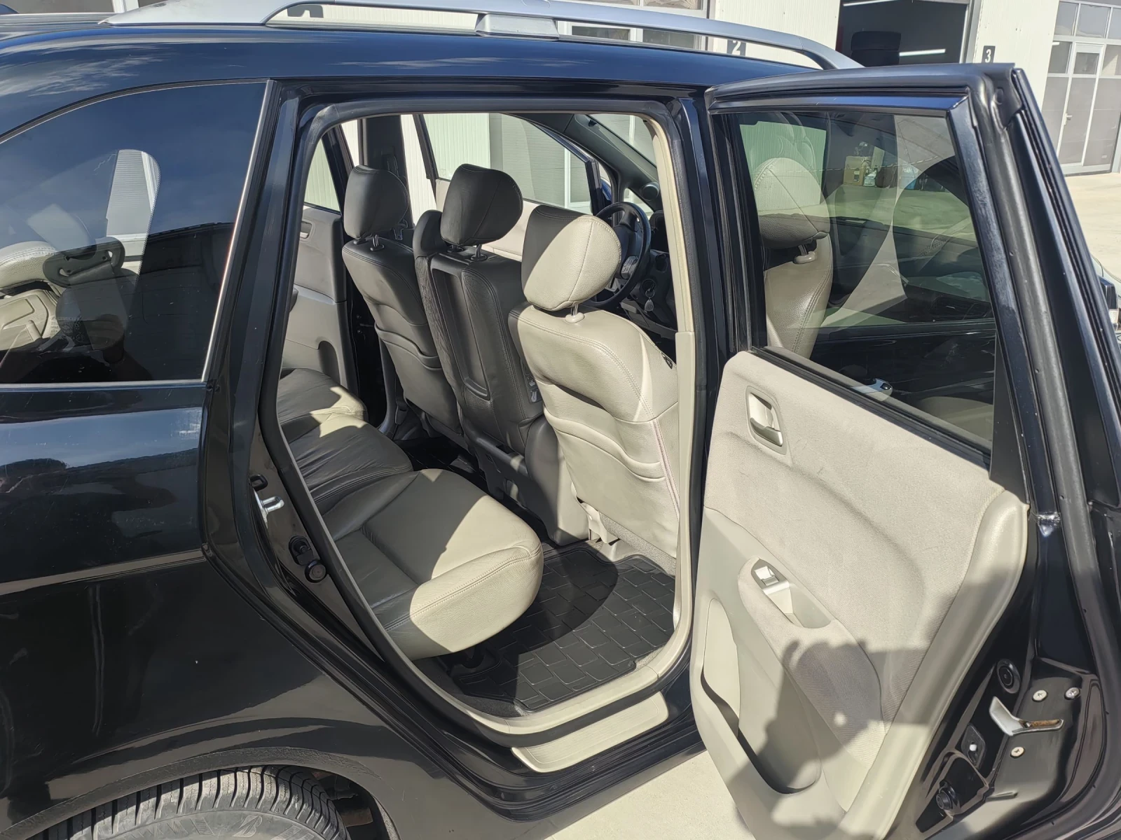 Honda Fr-v Климатроник 6 Места , снимка 13 - Автомобили и джипове - 54228809