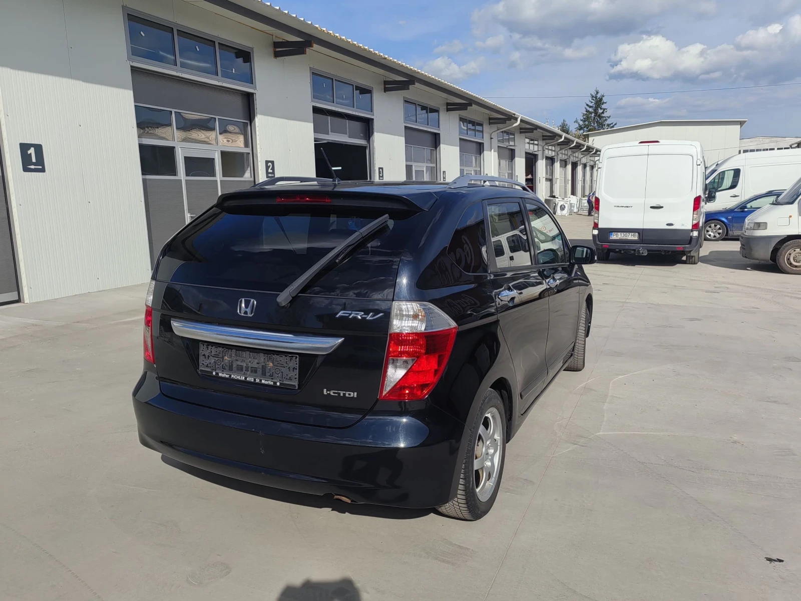 Honda Fr-v Климатроник 6 Места , снимка 3 - Автомобили и джипове - 54228809