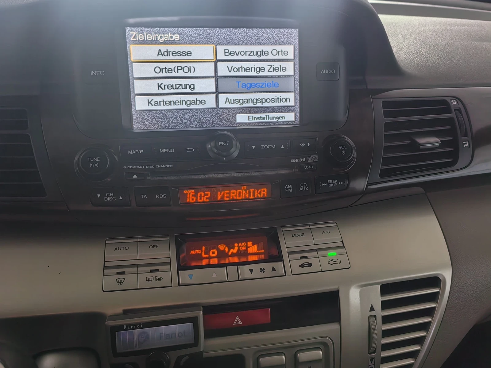 Honda Fr-v Климатроник 6 Места , снимка 17 - Автомобили и джипове - 54228809