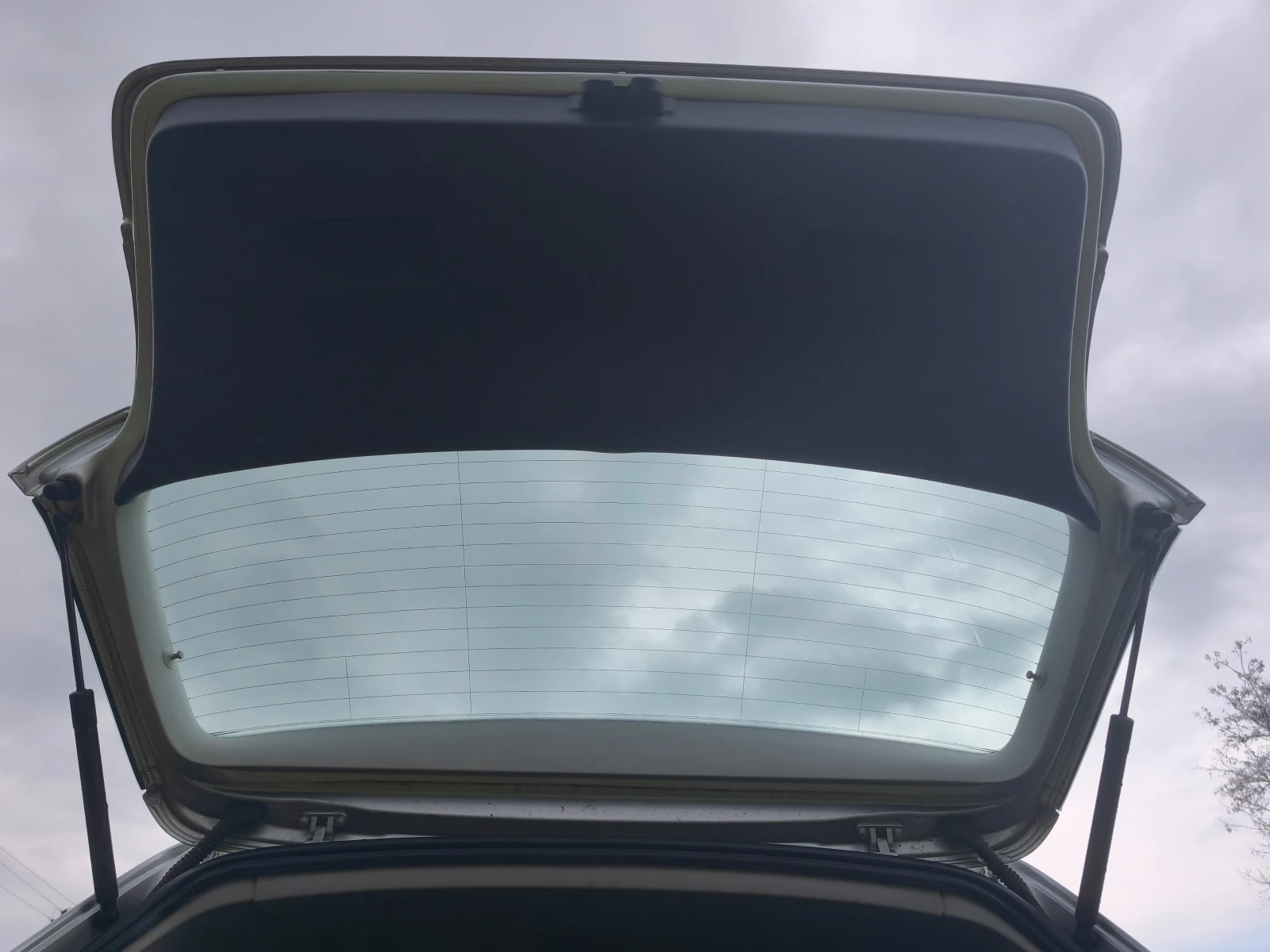 VW Golf V, снимка 16 - Автомобили и джипове - 54235988