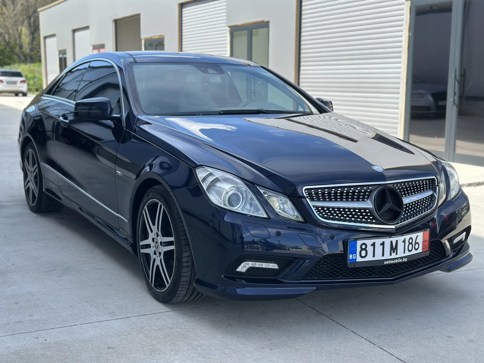 Mercedes-Benz E 350 AMG optic / 265hp / NEW / 7g plus