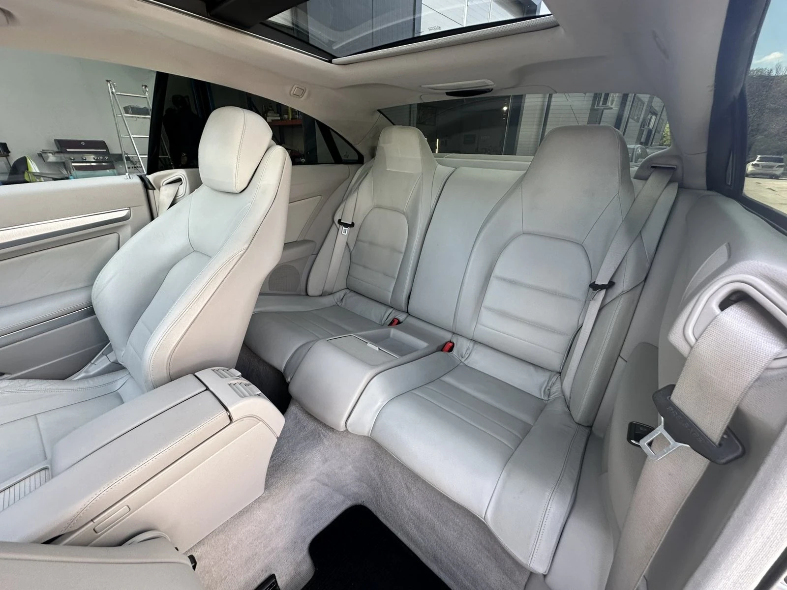 Mercedes-Benz E 350 AMG optic / 265hp / NEW / 7g plus, снимка 10 - Автомобили и джипове - 54302871