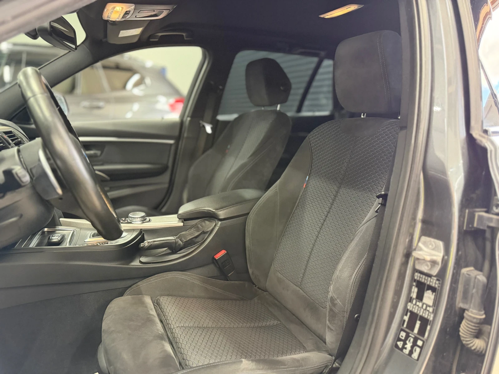 BMW 330 SWISS, снимка 7 - Автомобили и джипове - 54391129