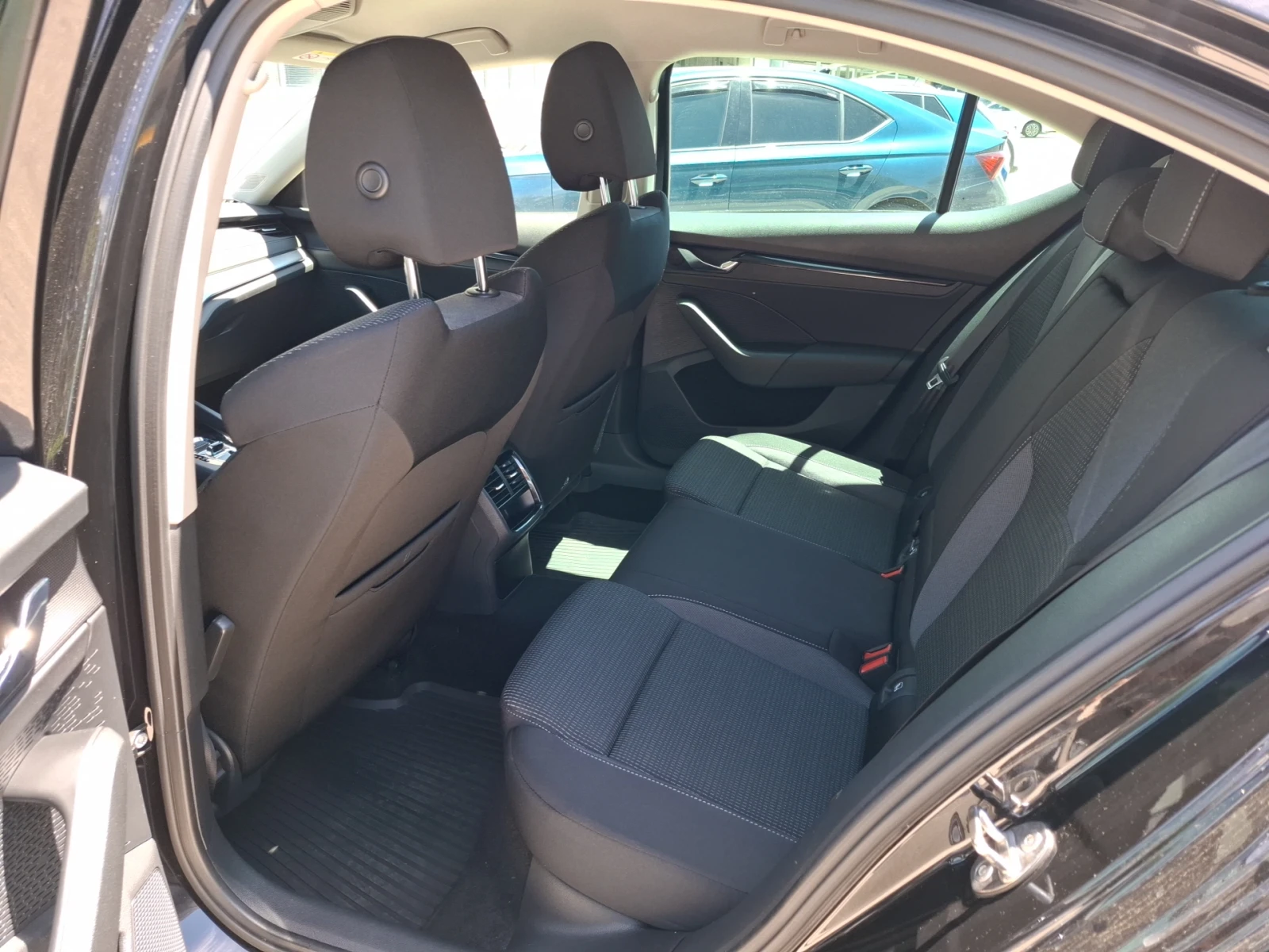 Skoda Octavia 2.0TDI / 7DSG, снимка 13 - Автомобили и джипове - 54719483