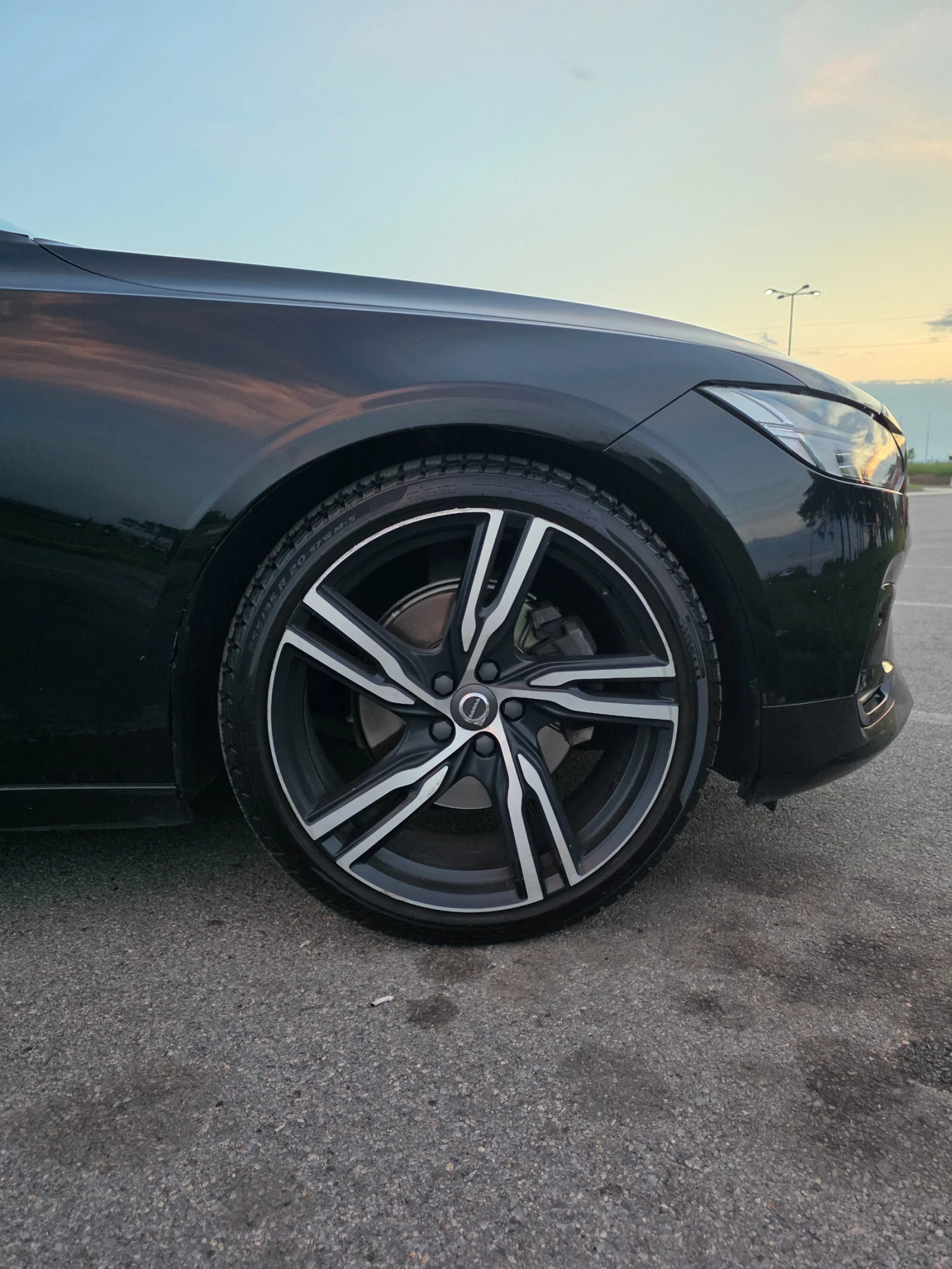 Volvo V90 R-Design, снимка 9 - Автомобили и джипове - 54804709
