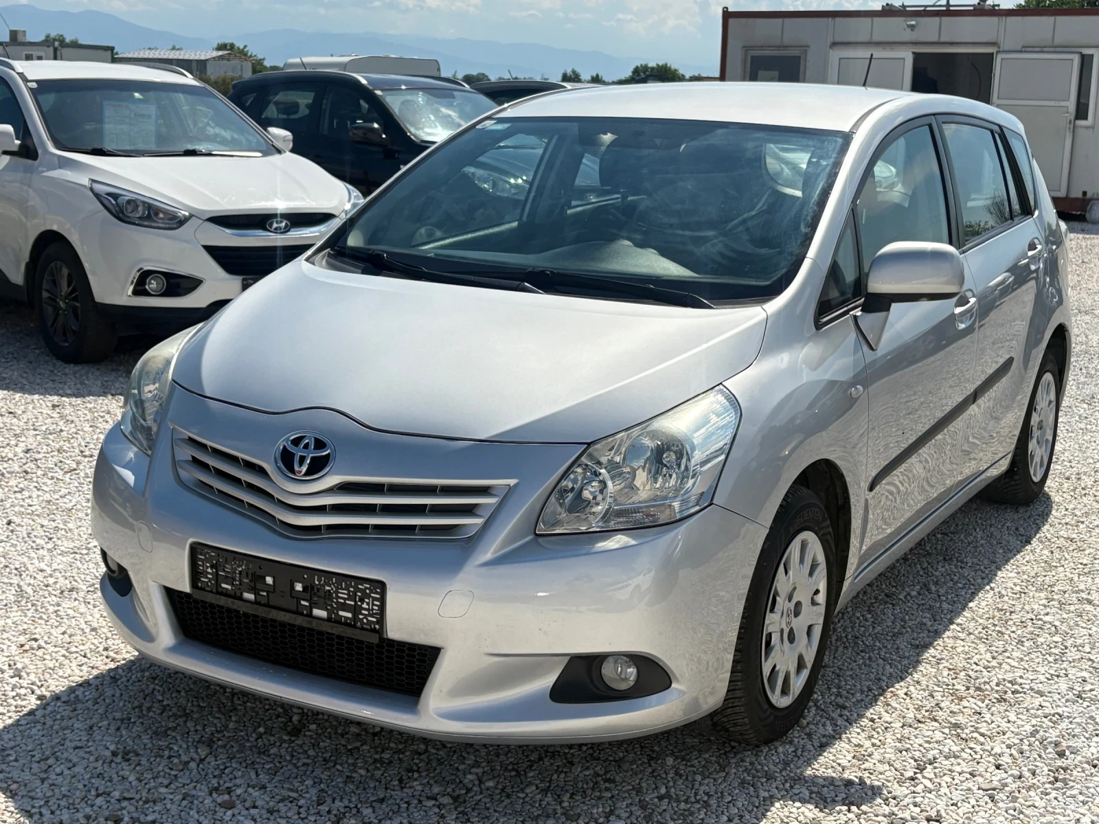 Toyota Verso, снимка 2 - Автомобили и джипове - 54853599