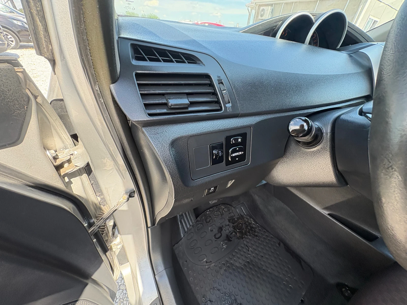 Toyota Verso, снимка 13 - Автомобили и джипове - 54853599