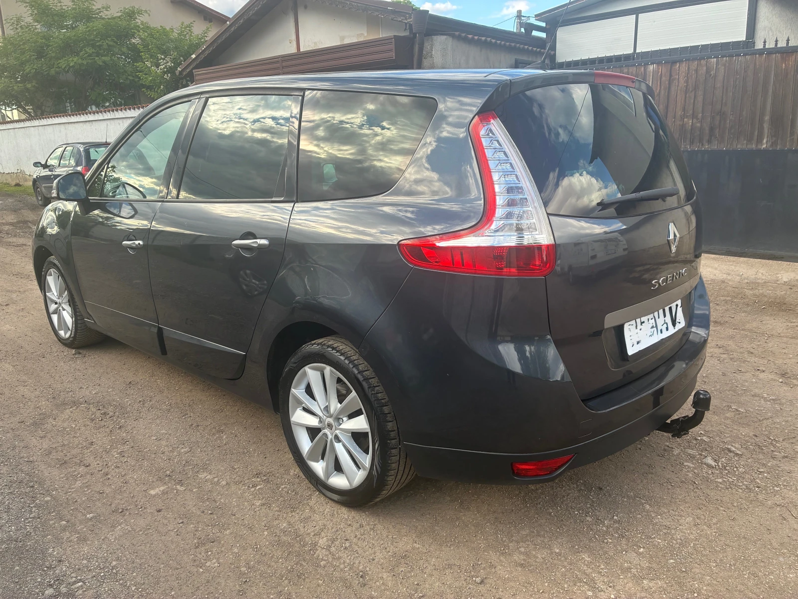 Renault Scenic 1.6i /7места, снимка 5 - Автомобили и джипове - 54912911