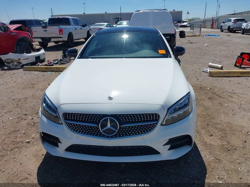 Mercedes-Benz C 300 COUPE* КОЖА* ПОДГРЕВ* ОБДУХВ* BURMASTER* PANO* ВИД, снимка 12 - Автомобили и джипове - 54943571