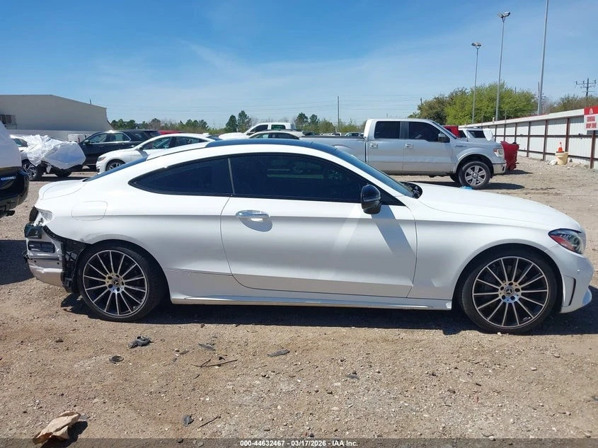 Mercedes-Benz C 300 COUPE* КОЖА* ПОДГРЕВ* ОБДУХВ* BURMASTER* PANO* ВИД, снимка 13 - Автомобили и джипове - 54943571