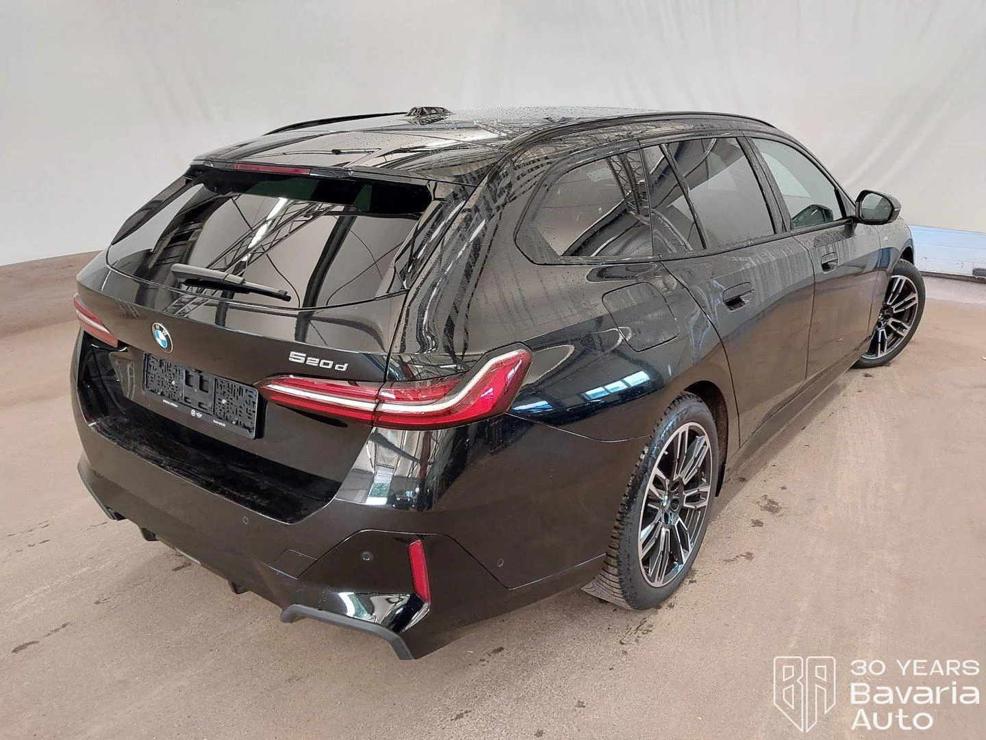 BMW 520 d Touring M Sport Paket Steptronic, снимка 3 - Автомобили и джипове - 54969816