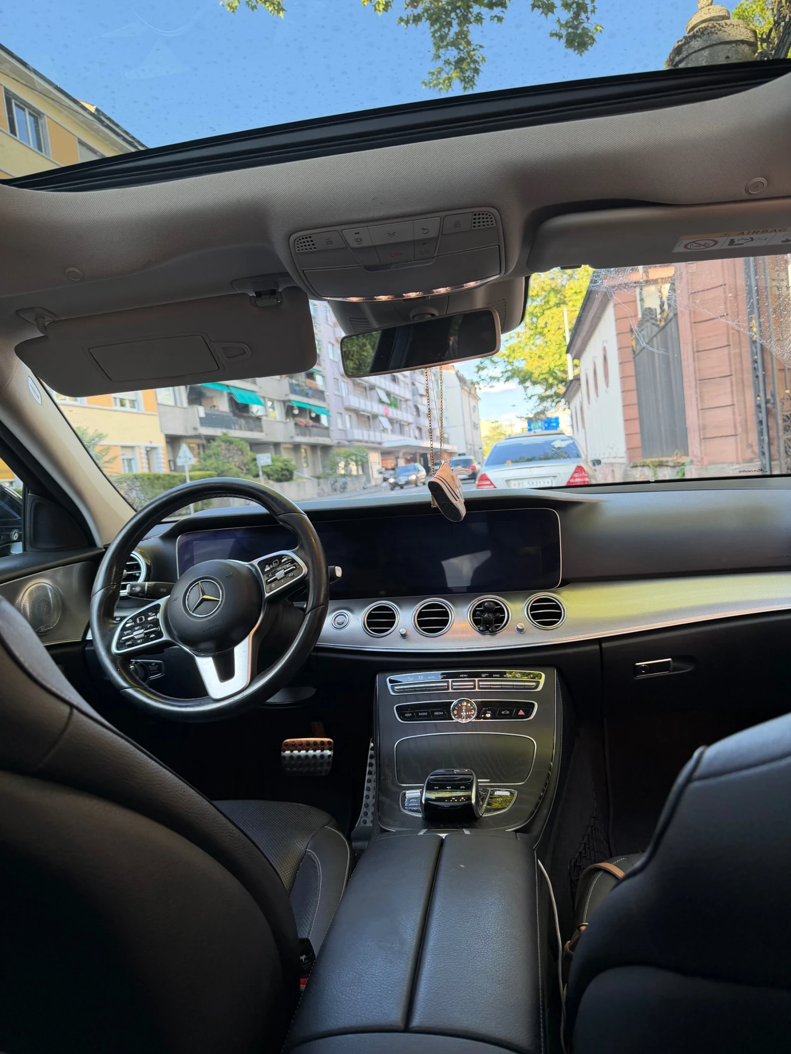 Mercedes-Benz E 450 E450 4MATIC, снимка 3 - Автомобили и джипове - 55589514