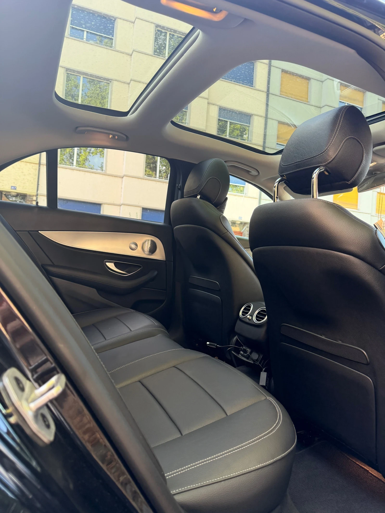 Mercedes-Benz E 450 E450 4MATIC, снимка 4 - Автомобили и джипове - 55589514