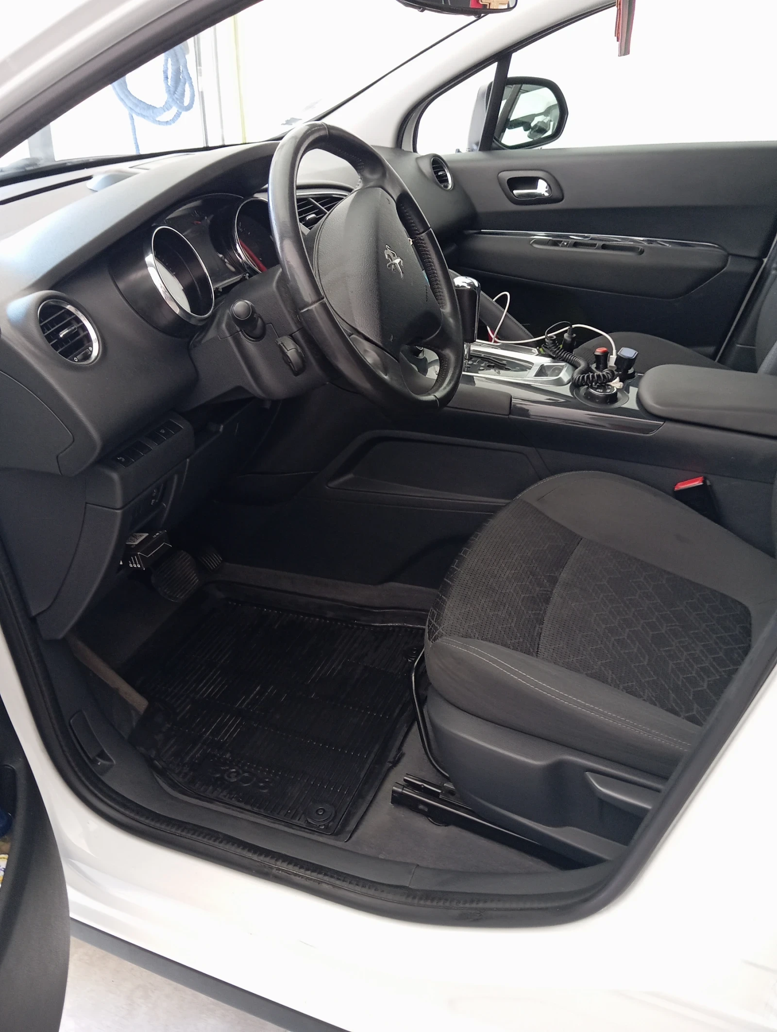 Peugeot 3008 Алюре, снимка 7 - Автомобили и джипове - 55692404