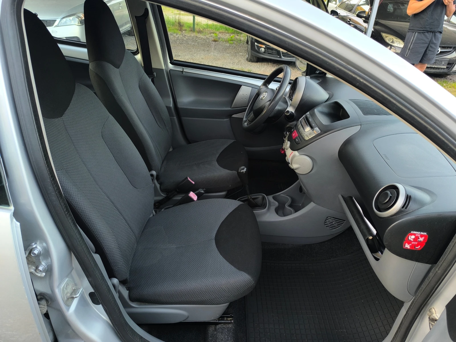 Toyota Aygo -1.0i-68��(������)-��������- | Mobile.bg � ����������� 15