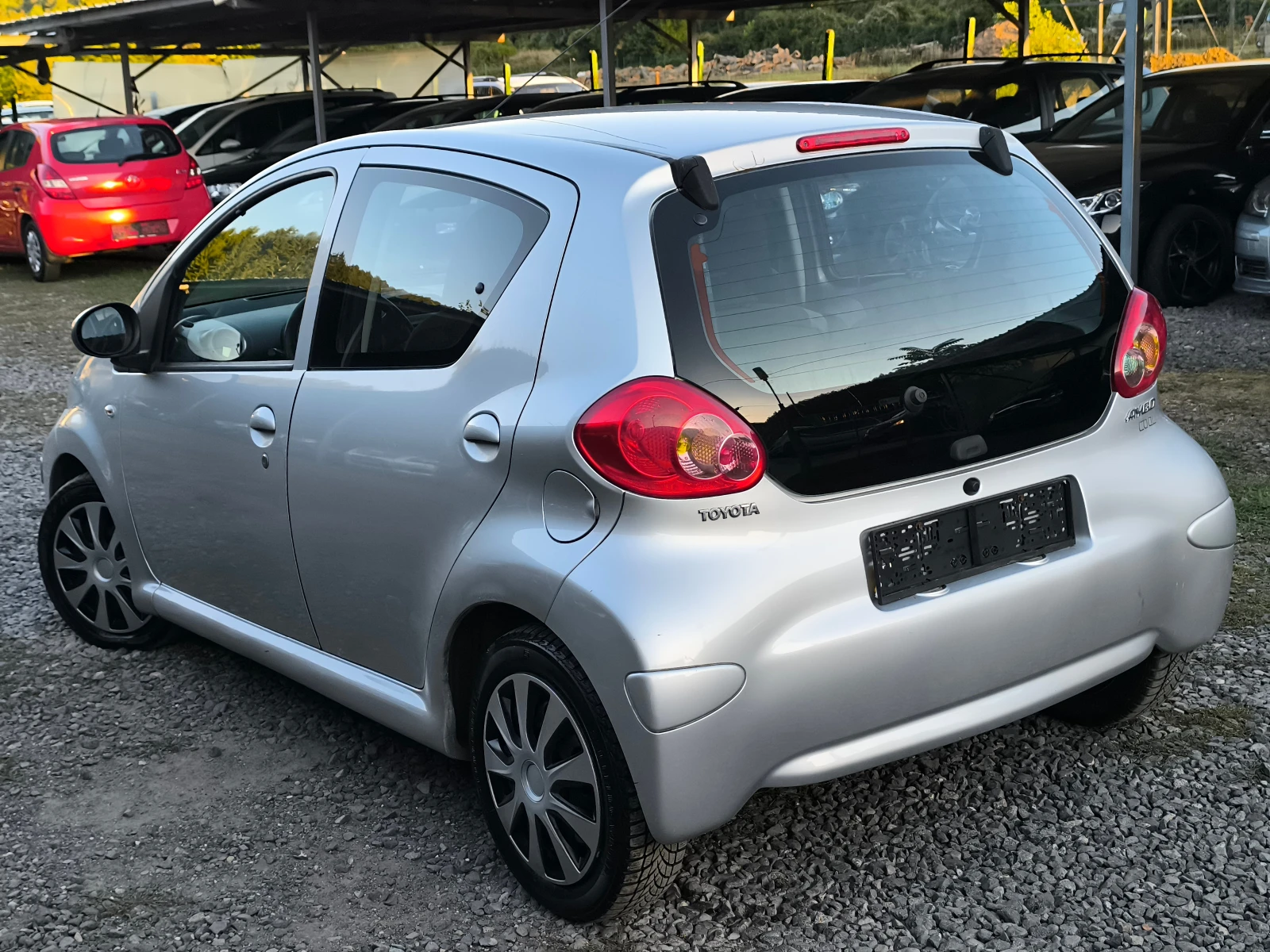 Toyota Aygo -1.0i-68��(������)-��������- | Mobile.bg � ����������� 5