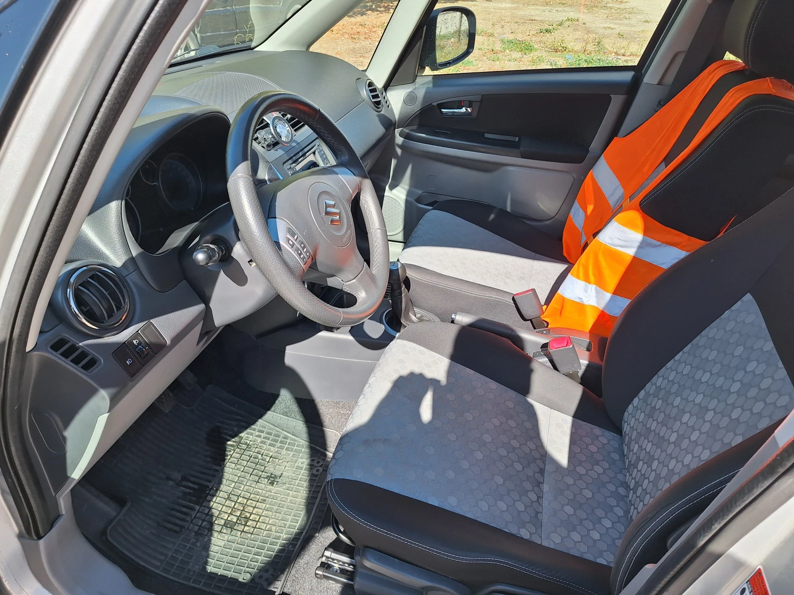 Suzuki SX4, снимка 5 - Автомобили и джипове - 56267260