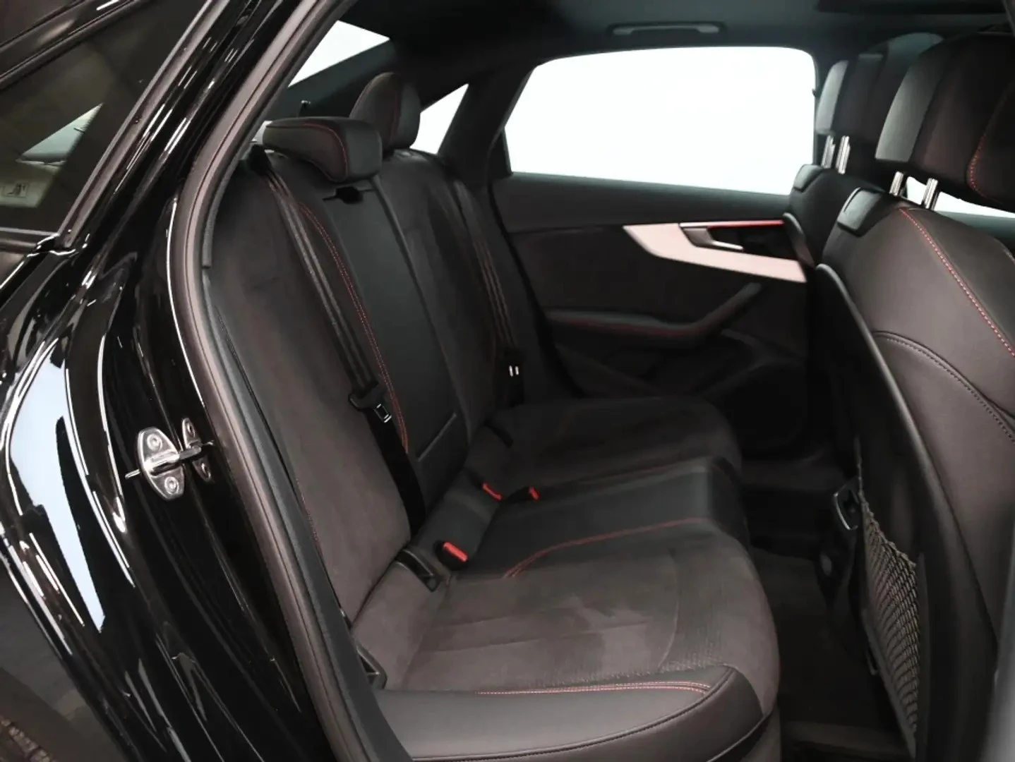 Audi A4 2025* COMPETITION PK* DIS* ALCANTARA* PANO* ������ | Mobile.bg � ����������� 16