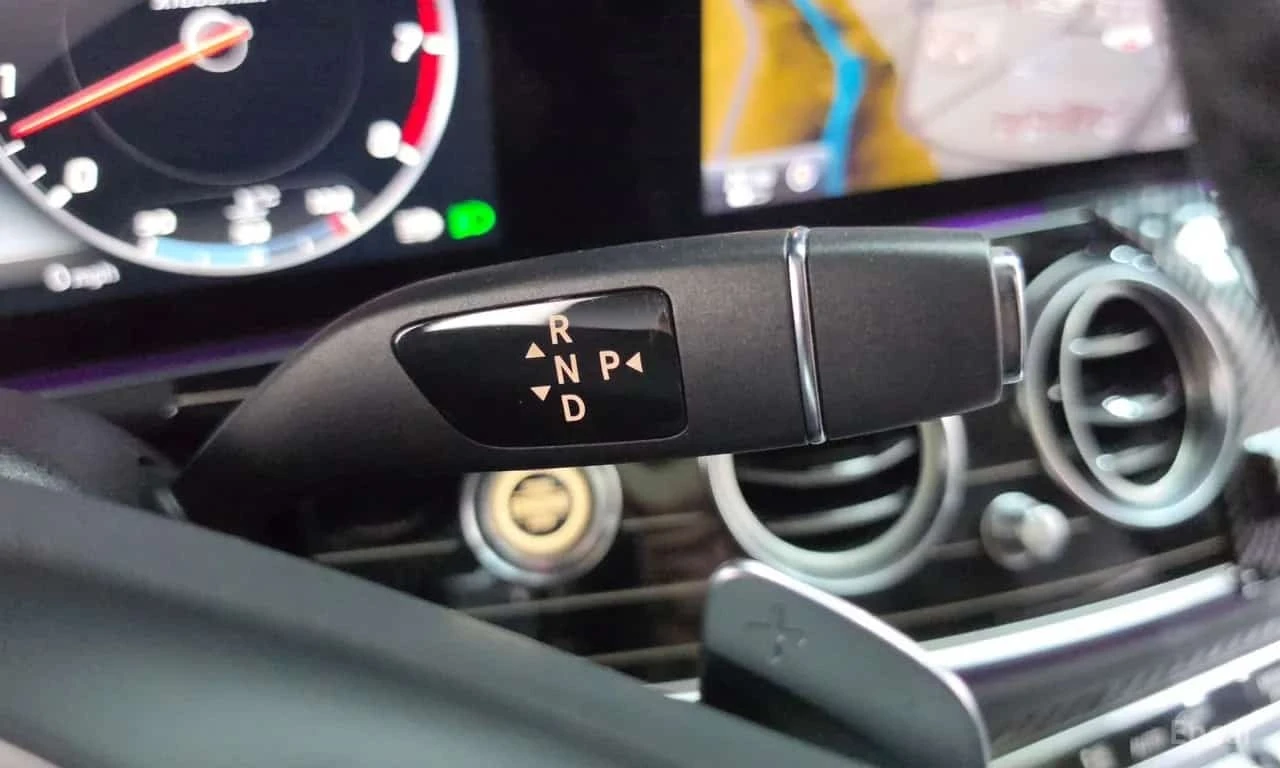 Mercedes-Benz E 400 4MATIC /���������/��������/���������/360 | Mobile.bg � ����������� 9