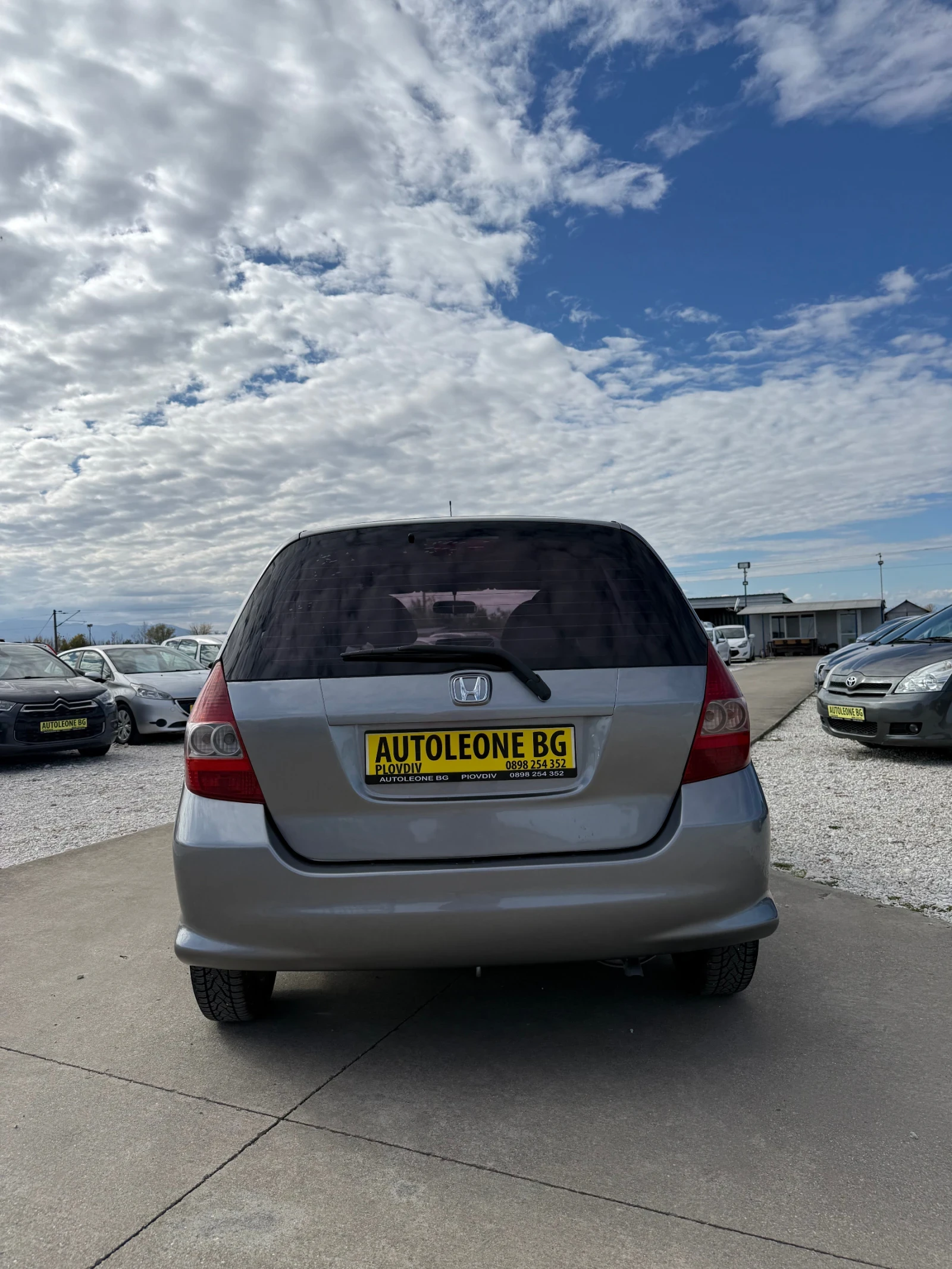 Honda Jazz 1.4i-DSi CVT, снимка 5 - Автомобили и джипове - 56679655