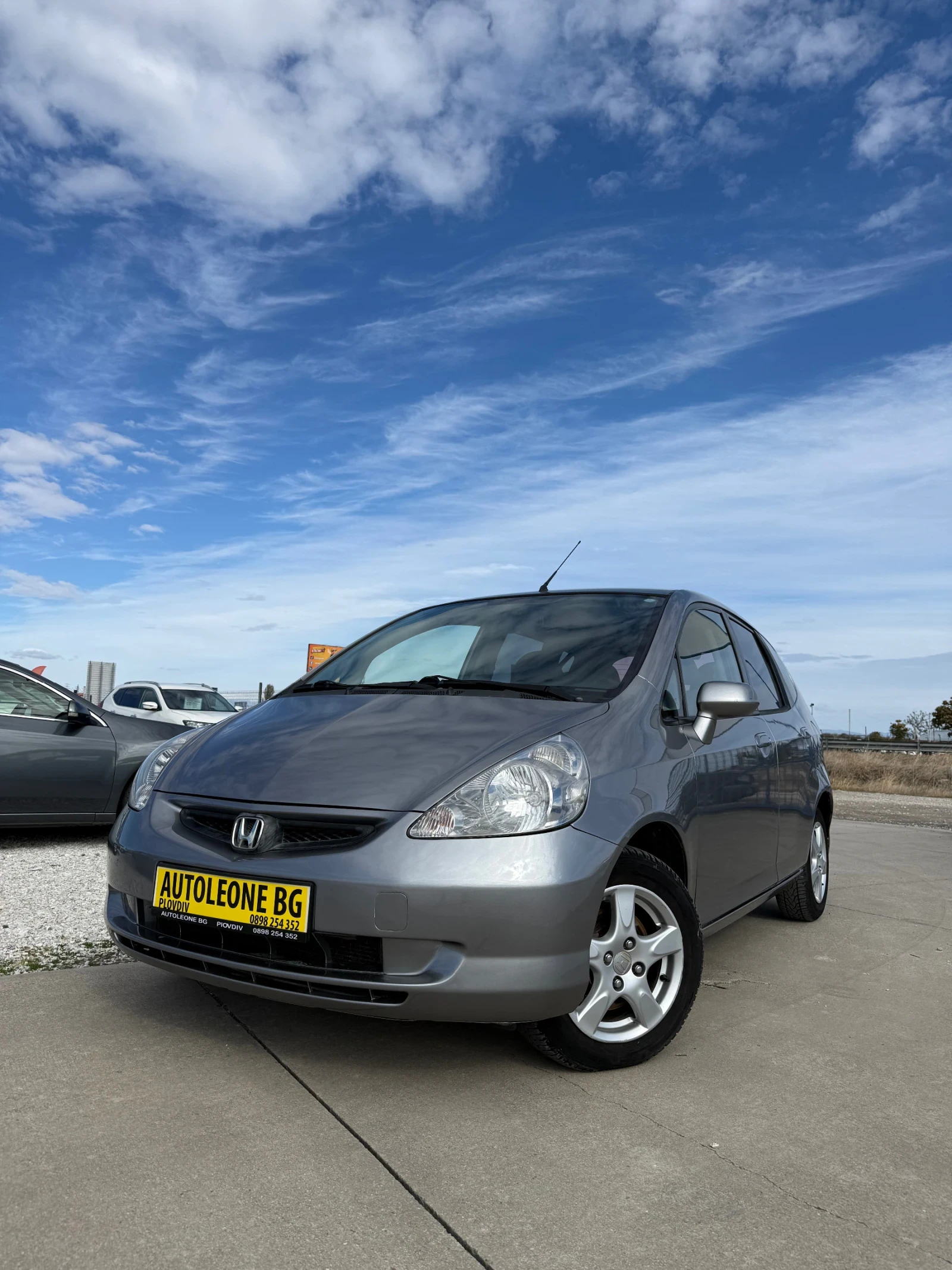 Honda Jazz 1.4i-DSi CVT, снимка 3 - Автомобили и джипове - 56679655