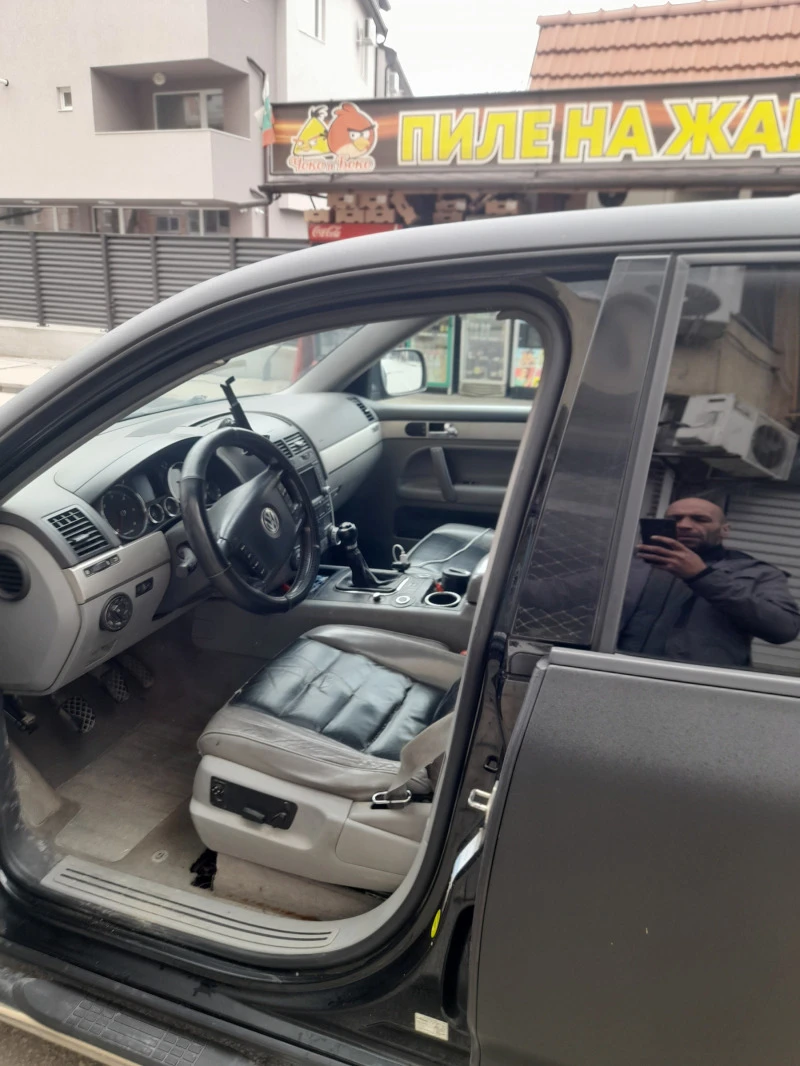 VW Touareg 2.5tdi, снимка 5 - Автомобили и джипове - 47659254