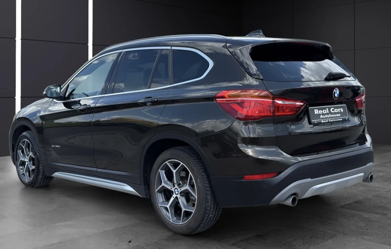 BMW X1 * xDrive25d* Sport Line* LED* PANO* H&K* HUD* , снимка 7 - Автомобили и джипове - 50977869