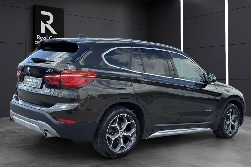 BMW X1 * xDrive25d* Sport Line* LED* PANO* H&K* HUD* , снимка 5 - Автомобили и джипове - 50977869