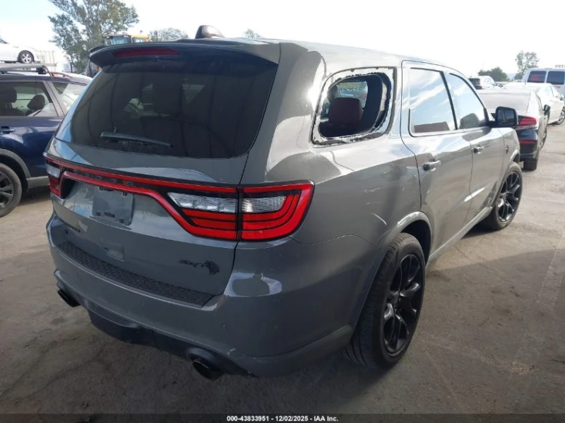 Dodge Durango 6.2L V-8 SUPERCHARGER, 710HP All Wheel Drive, снимка 9 - Автомобили и джипове - 52938704