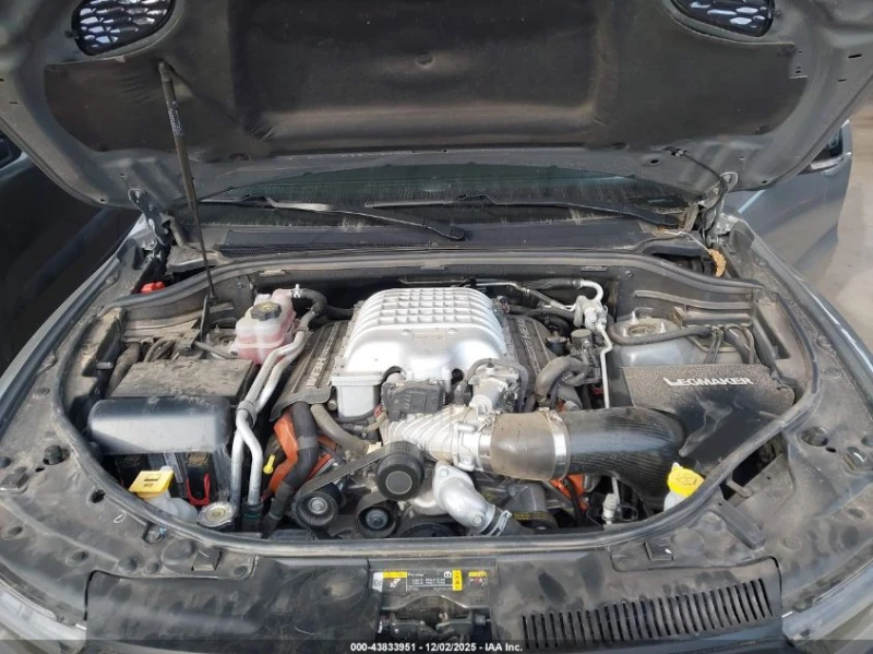 Dodge Durango 6.2L V-8 SUPERCHARGER, 710HP All Wheel Drive, снимка 15 - Автомобили и джипове - 52938704