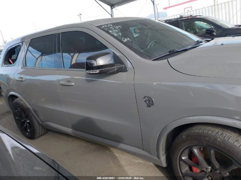 Dodge Durango 6.2L V-8 SUPERCHARGER, 710HP All Wheel Drive, снимка 5 - Автомобили и джипове - 52938704
