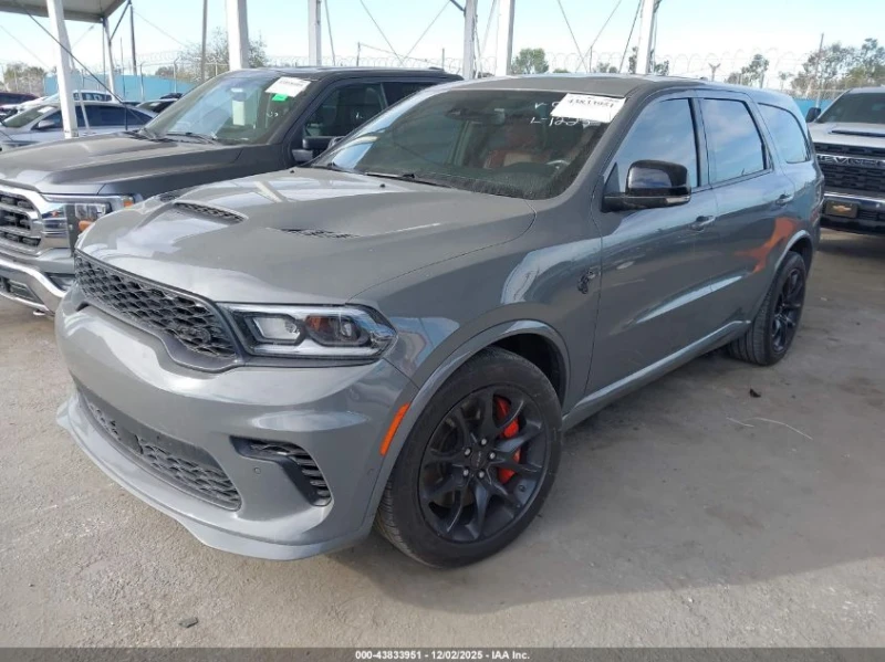 Dodge Durango 6.2L V-8 SUPERCHARGER, 710HP All Wheel Drive, снимка 2 - Автомобили и джипове - 52938704