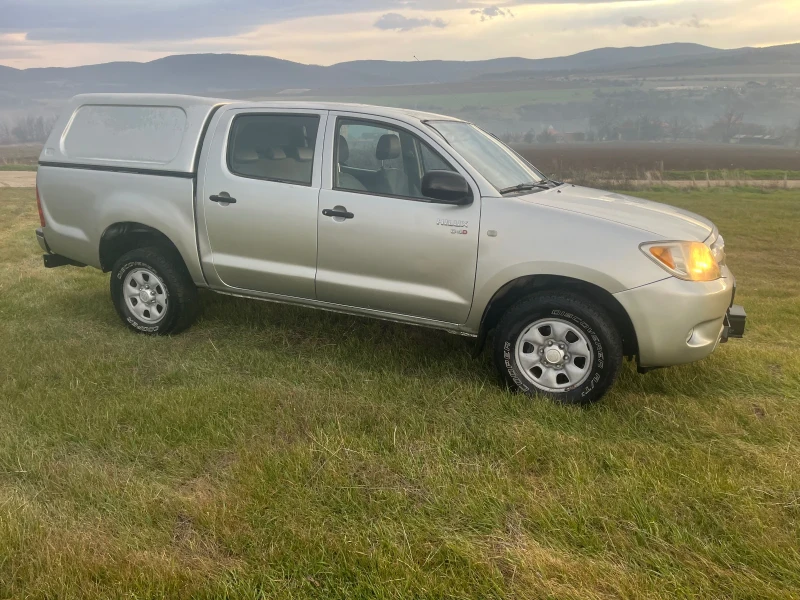 Toyota Hilux, снимка 5 - Автомобили и джипове - 52976938