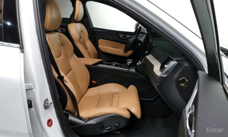 Volvo XC60, снимка 10 - Автомобили и джипове - 52998460