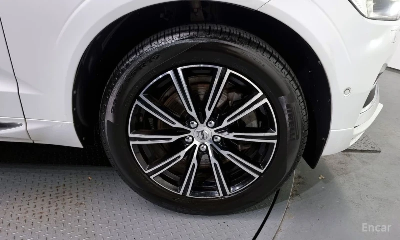 Volvo XC60, снимка 5 - Автомобили и джипове - 52998460