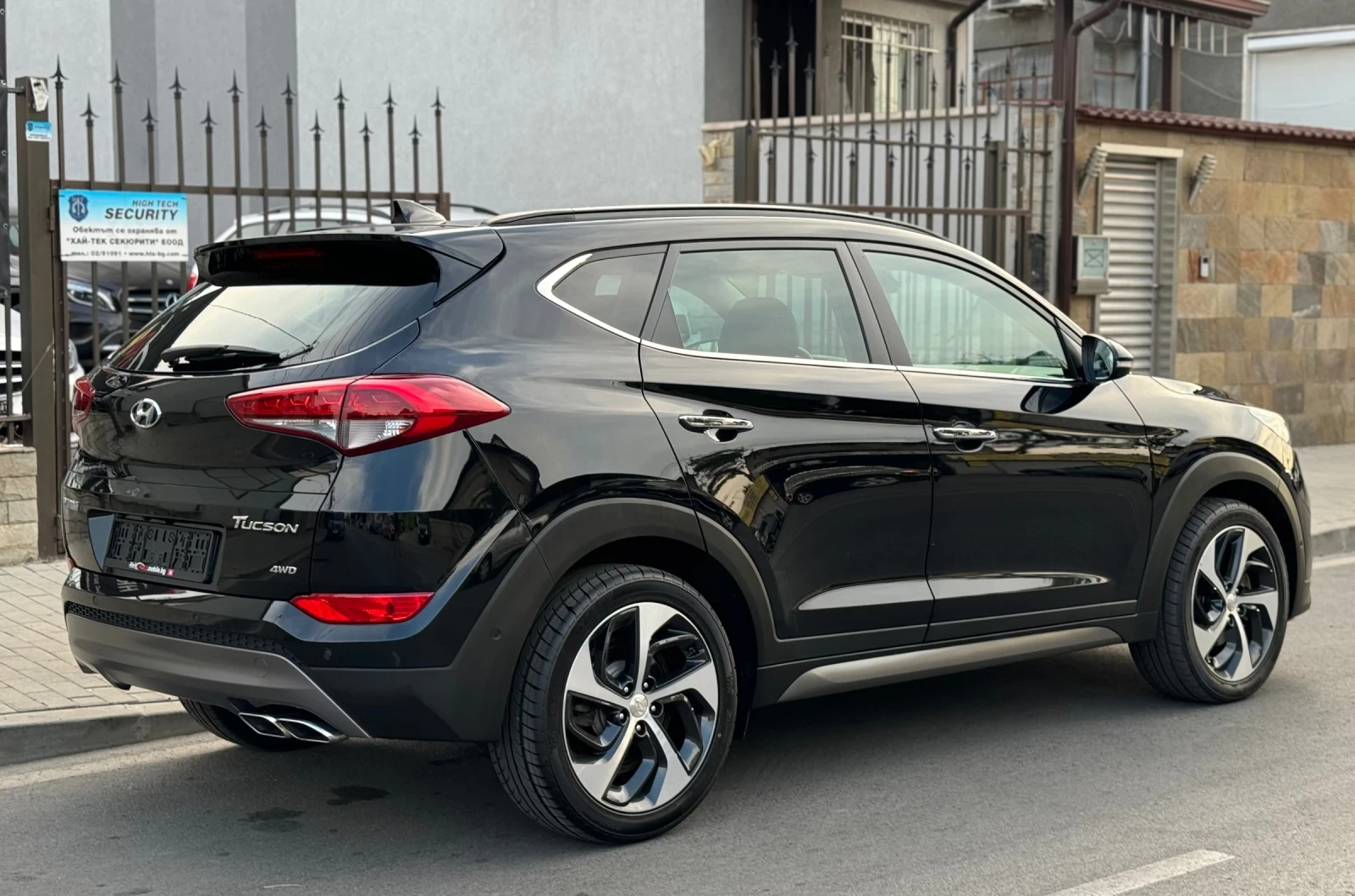 Hyundai Tucson 2.0 CRDI 4WD VERTEX Внос Швейцария - изображение 6