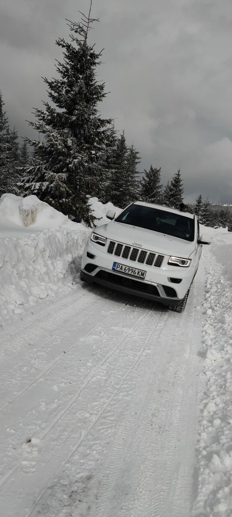 Jeep Grand cherokee SUMMIT  - изображение 8