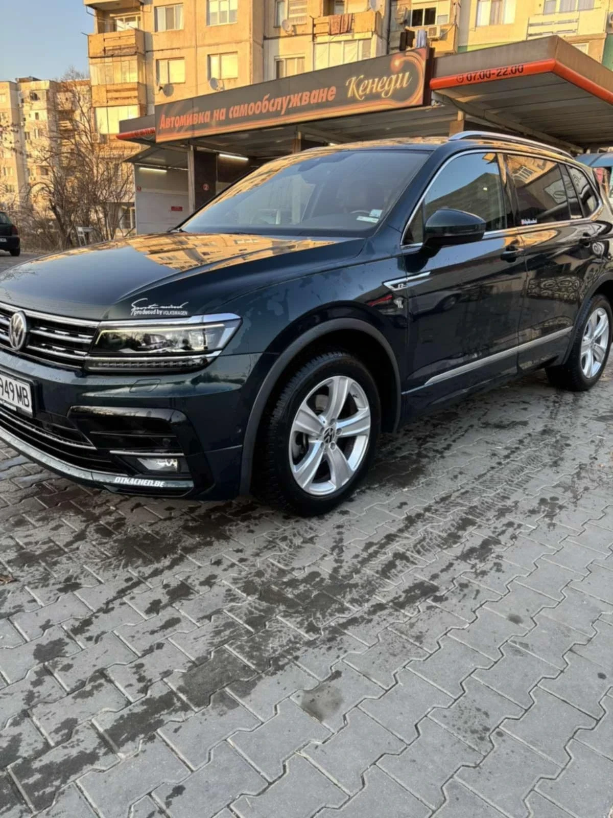 VW Tiguan 2.0 - изображение 2